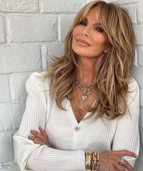 Iconic Beauty: Jaclyn Smith, 77, Channels Eternal Youth in Winter White Creation