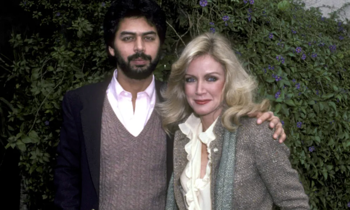 Single Mom Donna Mills Boasts Shorter, Silver Hair at 82 after ...