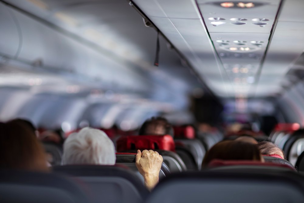 Pilot Saves Lives Of 148 Passengers Takes Off 3 Minutes Early—The ...