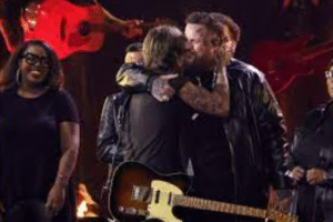 Jelly Roll Collapses at 2025 CMA Awards — His Emotional Apology Leaves