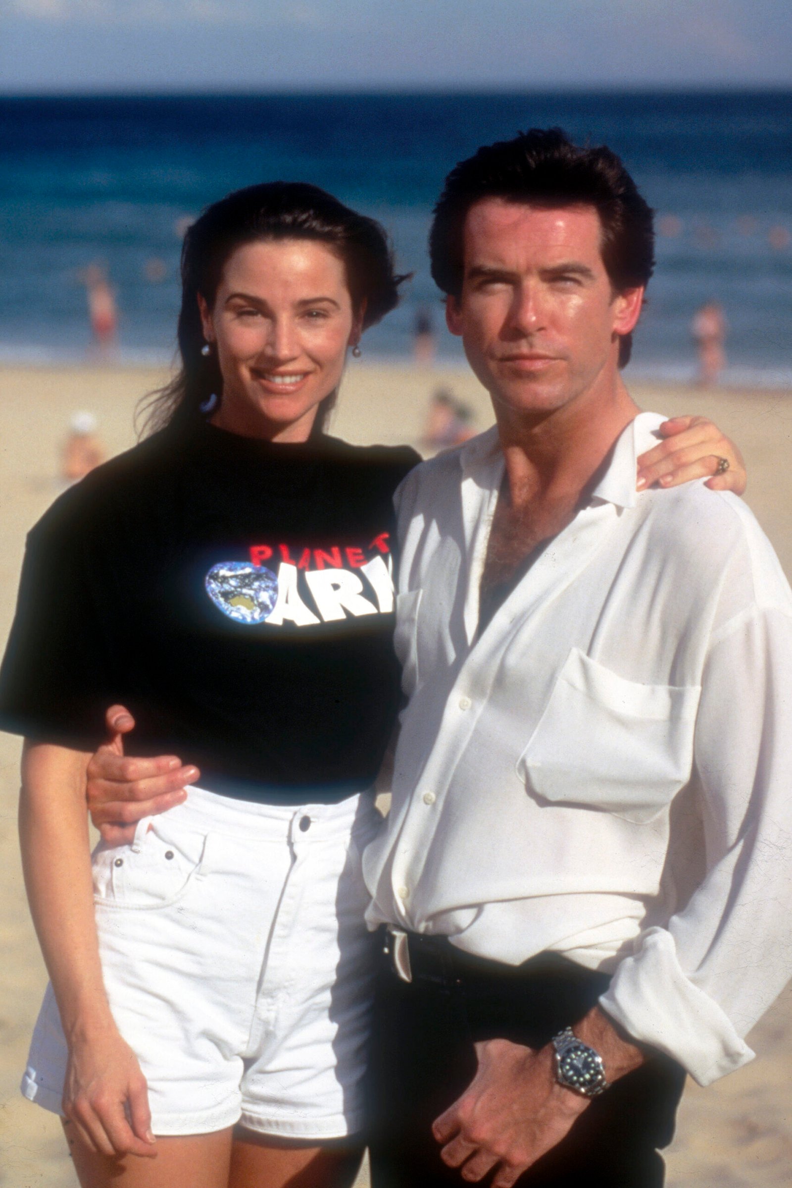 Keely Shaye Smith and Pierce Brosnan pictured on January 1, 1995, in Sidney, Australia.